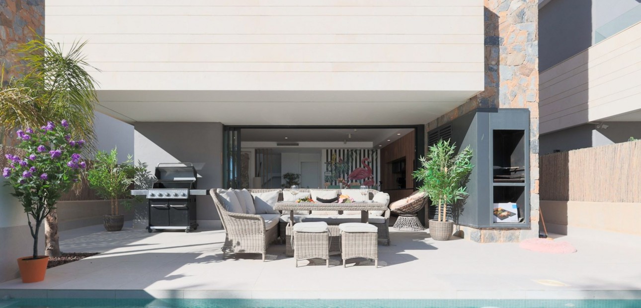 Sale - Villa -
Santa Rosalía