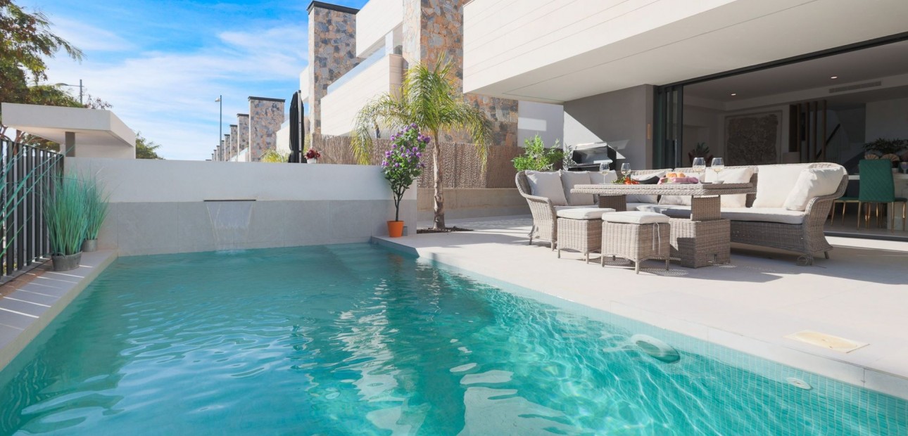 Sale - Villa -
Santa Rosalía