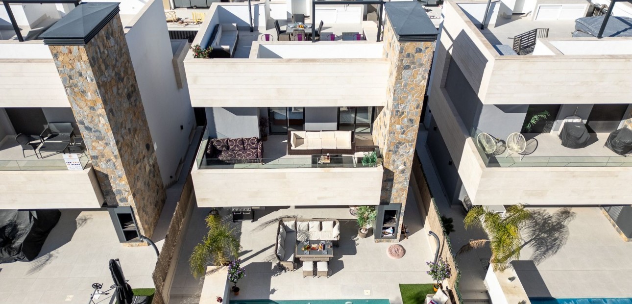 Sale - Villa -
Santa Rosalía