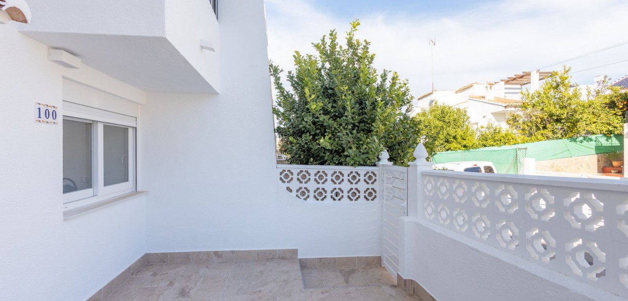 Sale - Town house -
Los Balcones