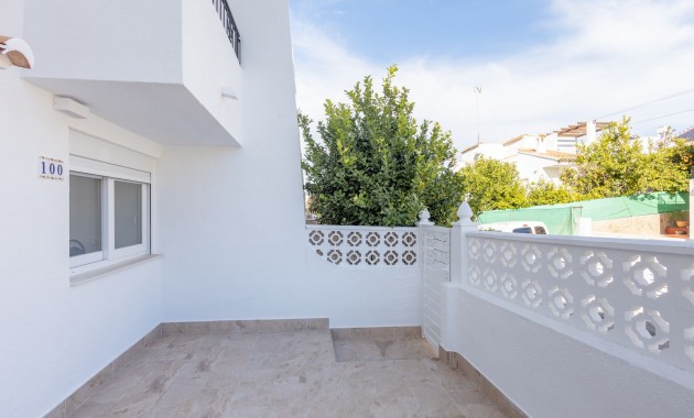 Sale - Town house -
Los Balcones