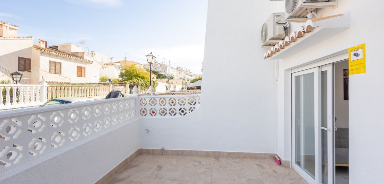 Sale - Town house -
Los Balcones