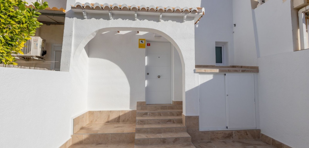 Sale - Town house -
Los Balcones