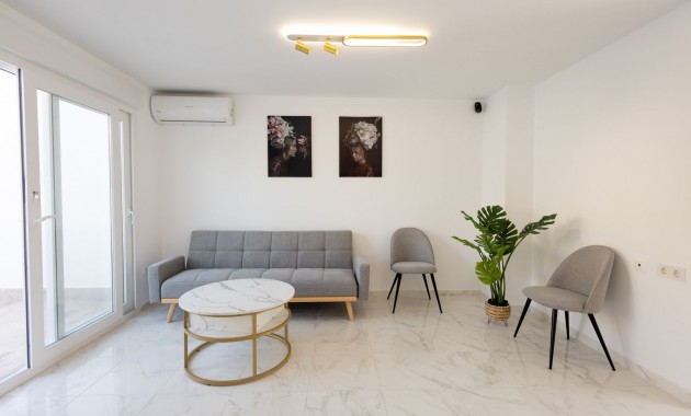 Sale - Town house -
Los Balcones