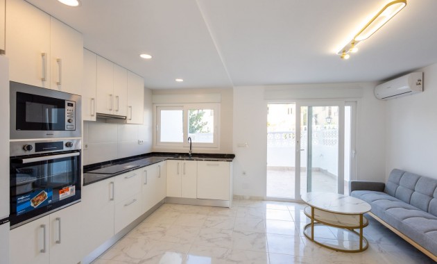 Sale - Town house -
Los Balcones