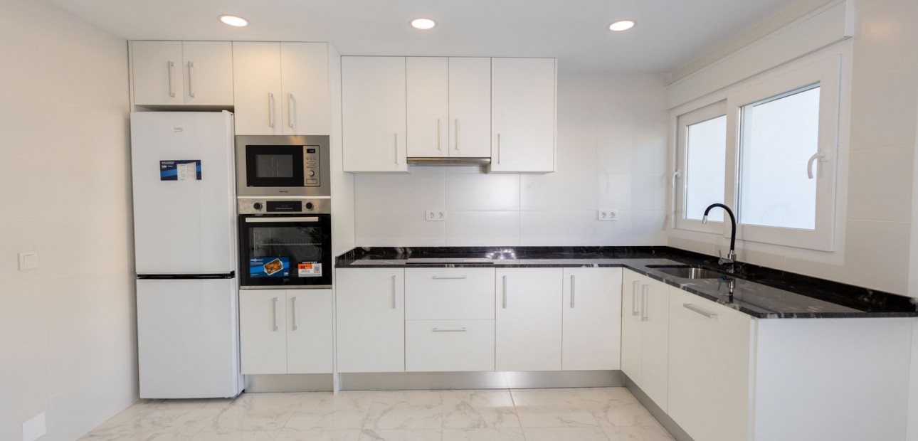 Sale - Town house -
Los Balcones
