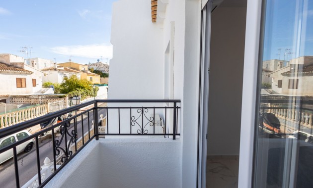 Sale - Town house -
Los Balcones