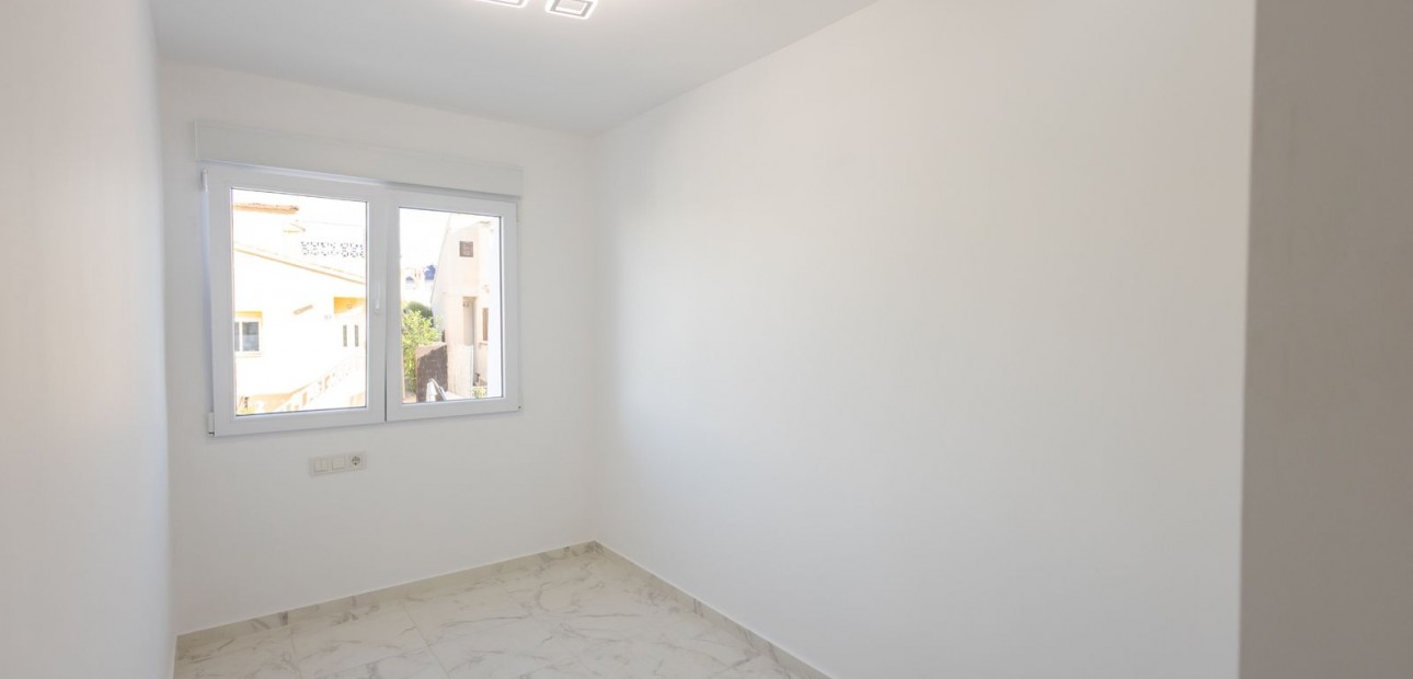 Sale - Town house -
Los Balcones