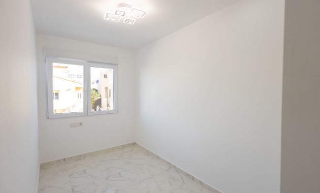 Sale - Town house -
Los Balcones