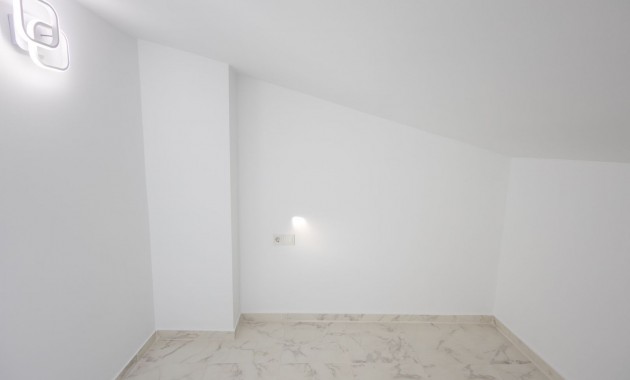 Sale - Town house -
Los Balcones