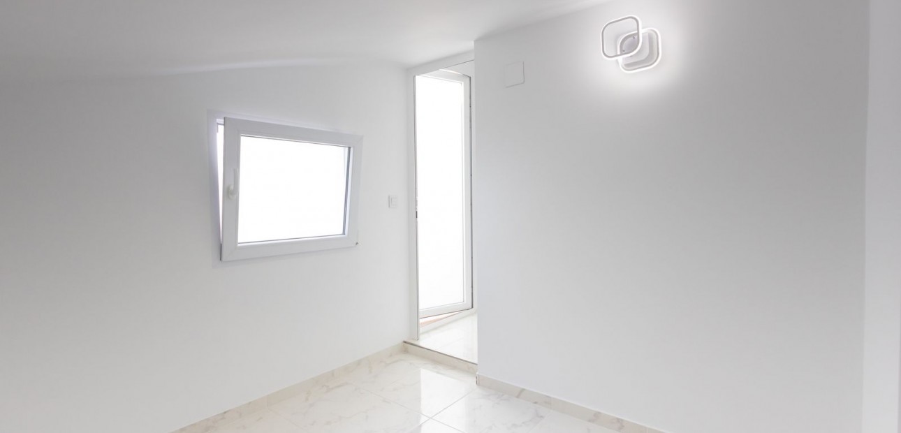 Sale - Town house -
Los Balcones