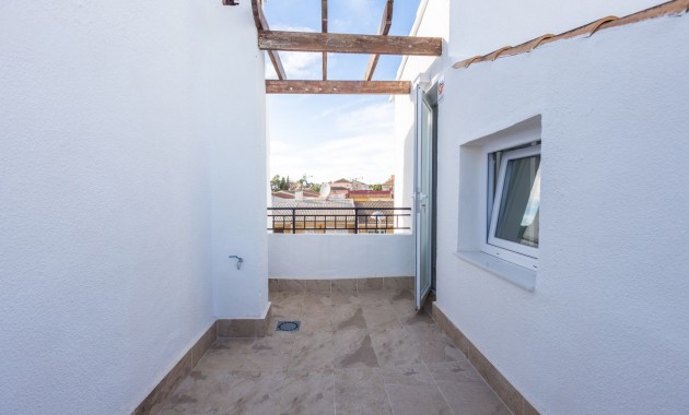 Sale - Town house -
Los Balcones