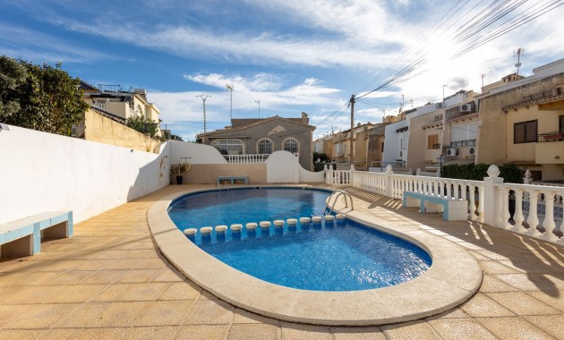 Sale - Town house -
Los Balcones