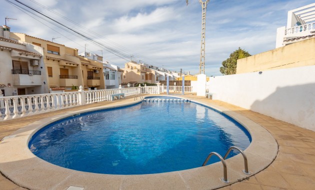 Sale - Town house -
Los Balcones