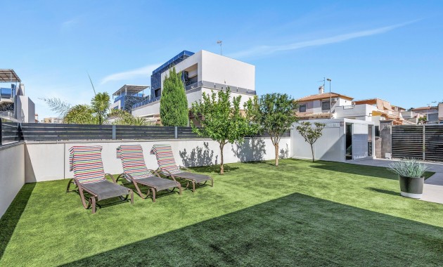 Herverkoop - Villa -
Torrevieja