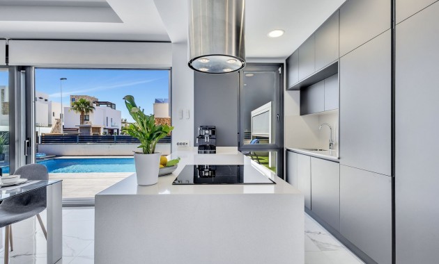 Herverkoop - Villa -
Torrevieja