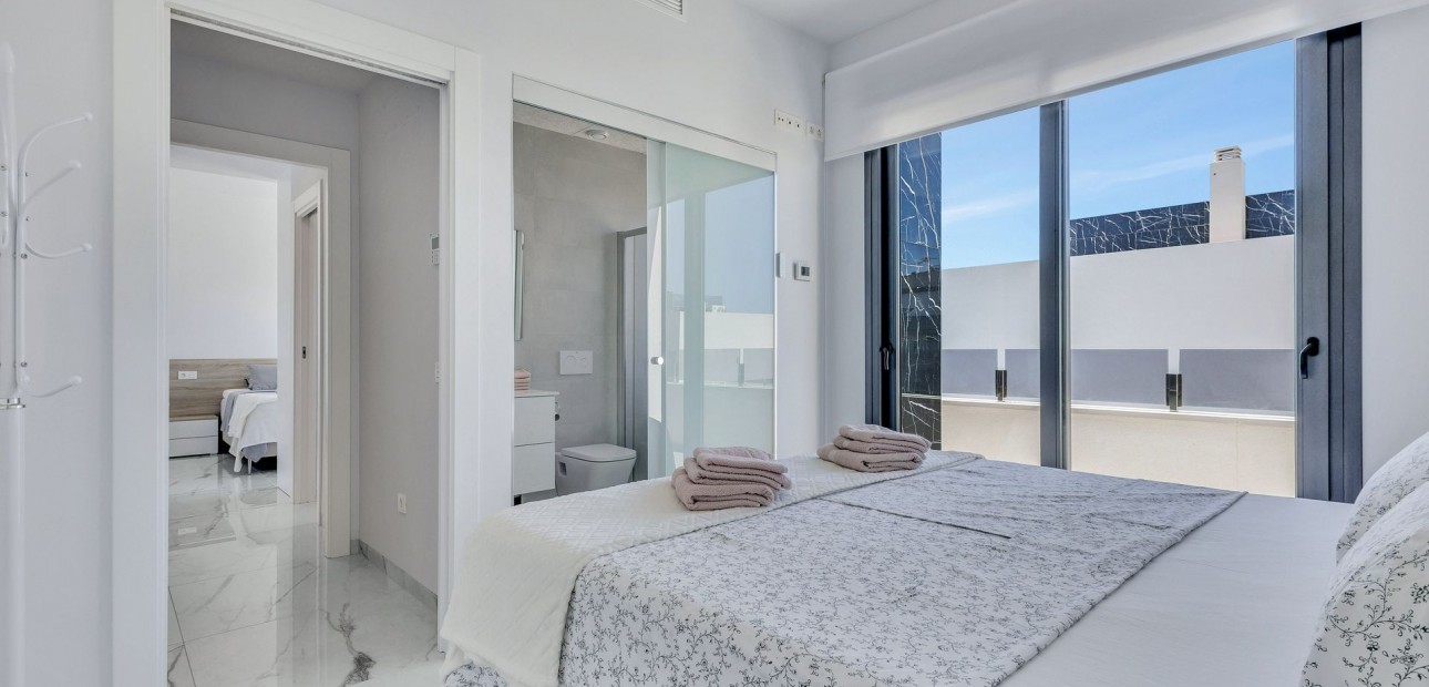 Herverkoop - Villa -
Torrevieja