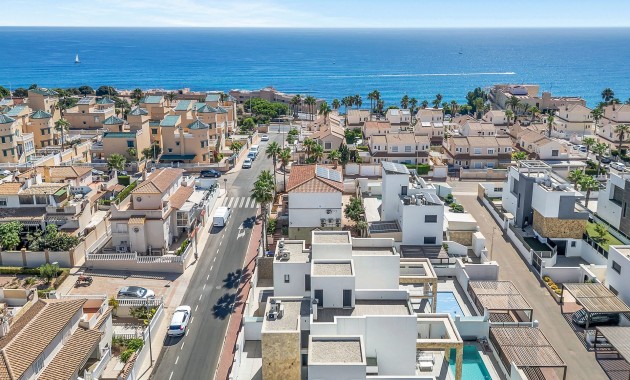 Herverkoop - Villa -
Torrevieja