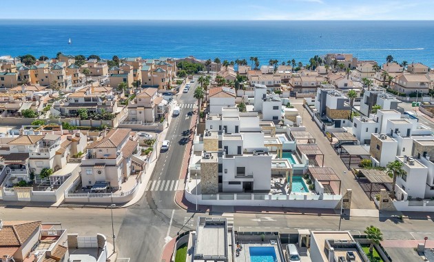 Herverkoop - Villa -
Torrevieja