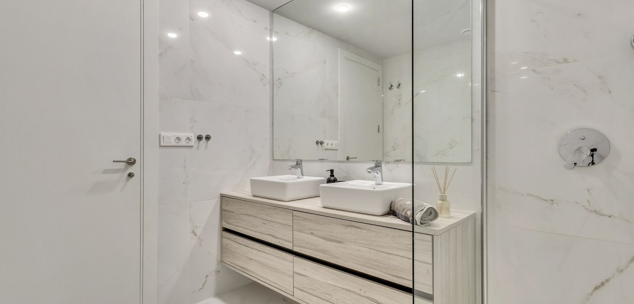 Sale - Apartment / flat -
Benidorm