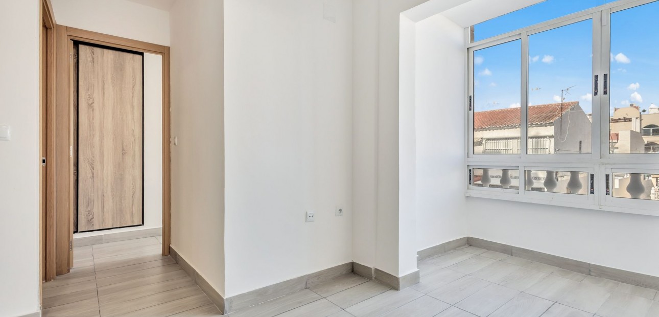Sale - Apartment / flat -
Torrevieja