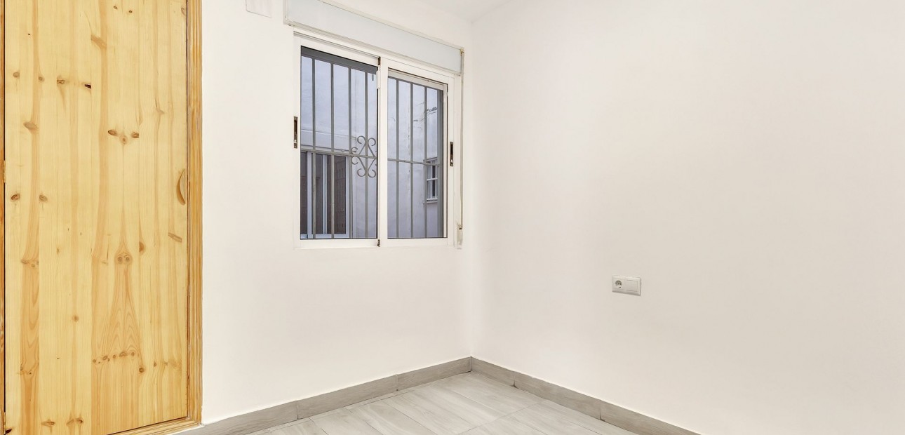 Sale - Apartment / flat -
Torrevieja
