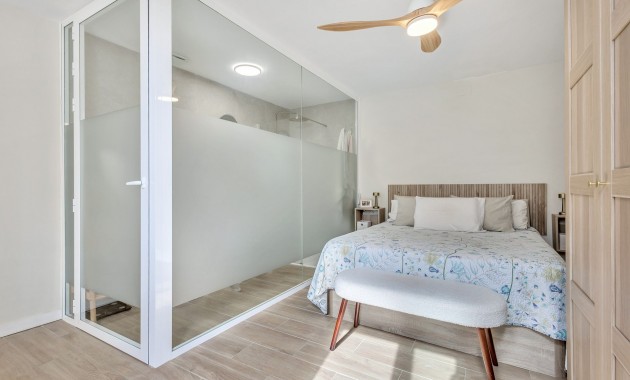 Venta - Apartamento / piso -
Torrevieja