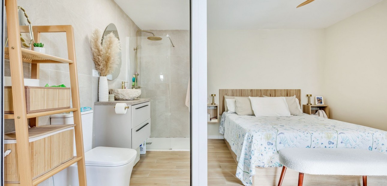 Venta - Apartamento / piso -
Torrevieja