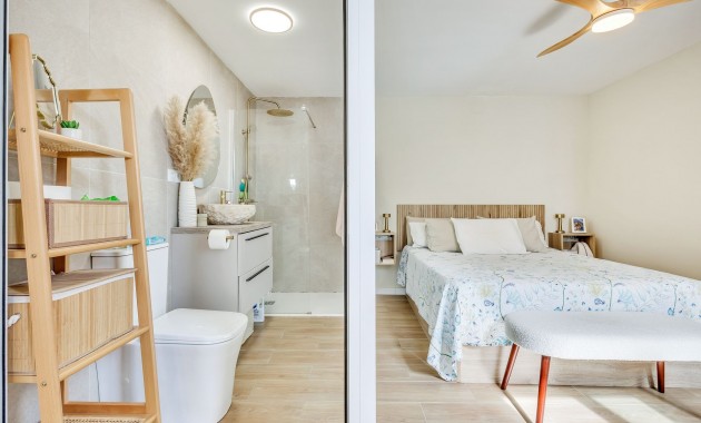 Venta - Apartamento / piso -
Torrevieja