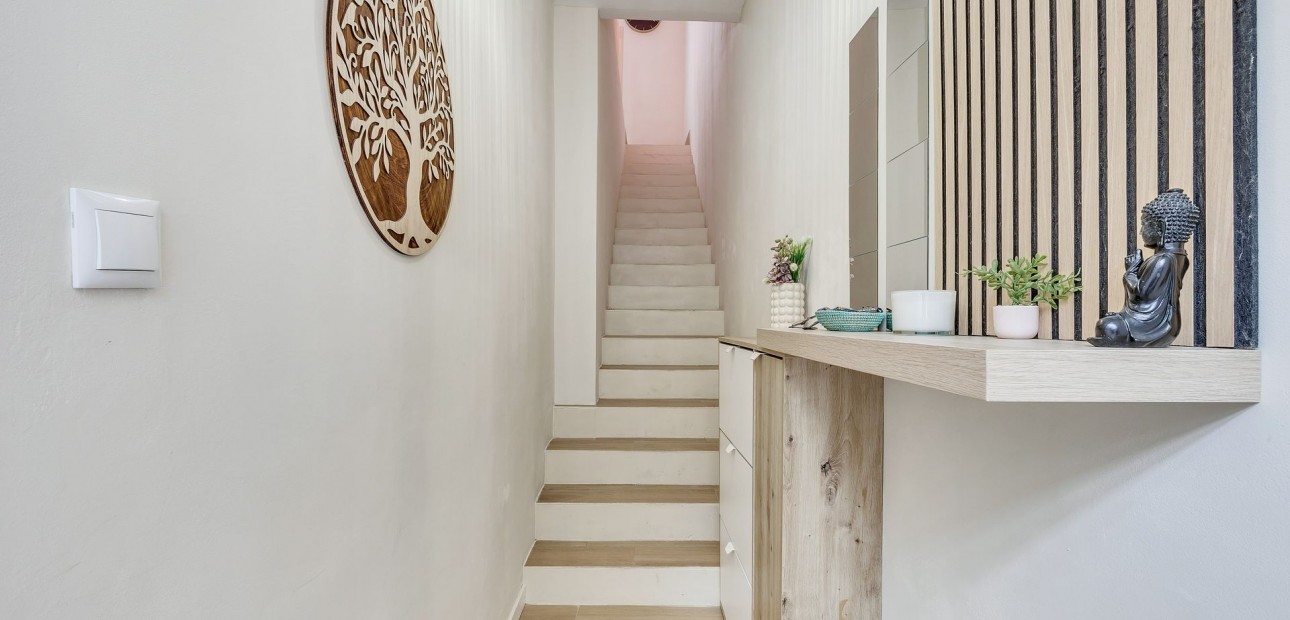 Venta - Apartamento / piso -
Torrevieja