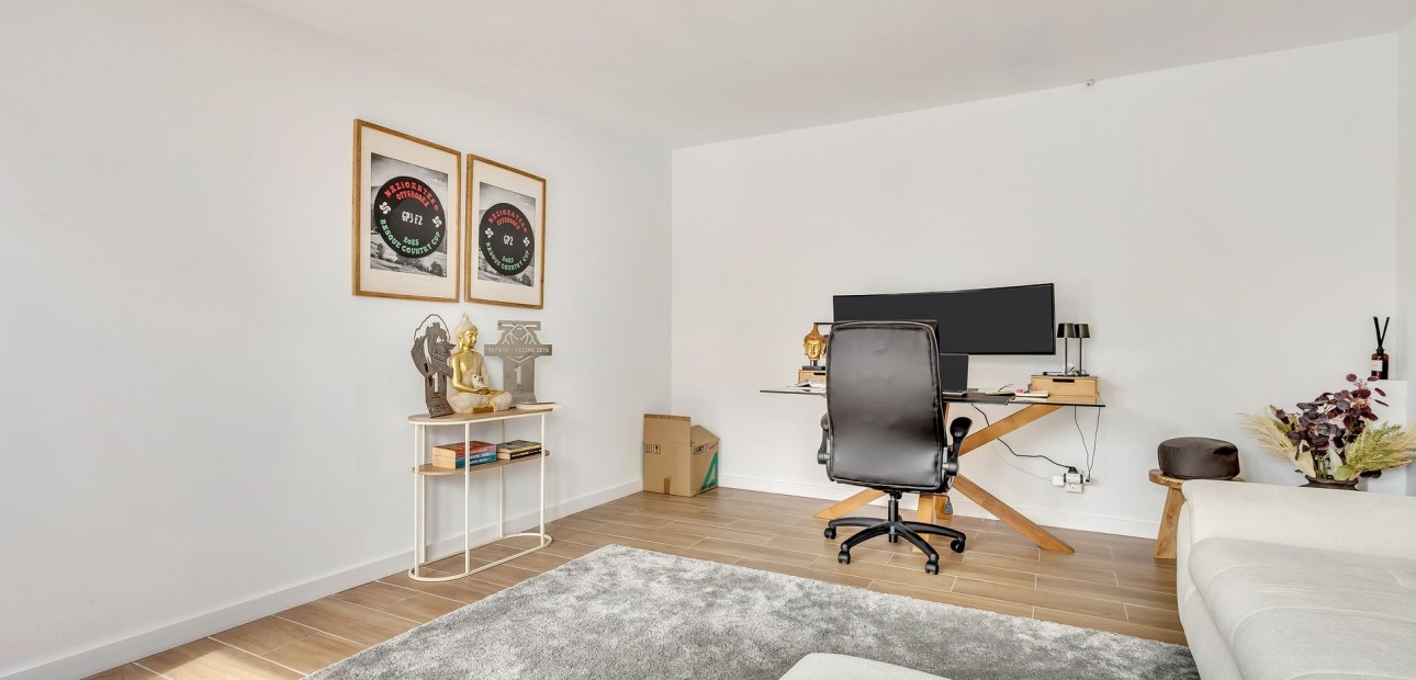 Venta - Apartamento / piso -
Torrevieja