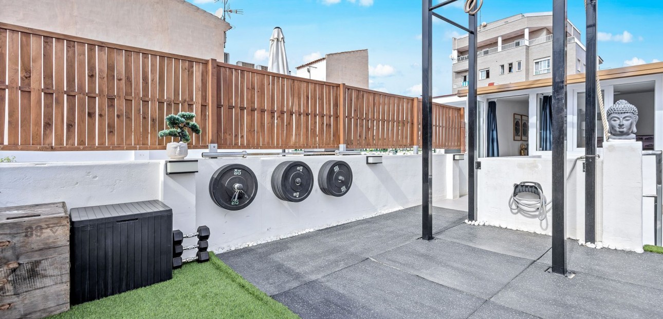 Venta - Apartamento / piso -
Torrevieja