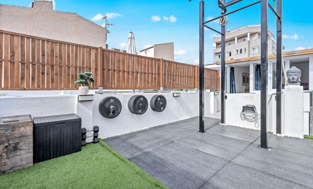 Venta - Apartamento / piso -
Torrevieja