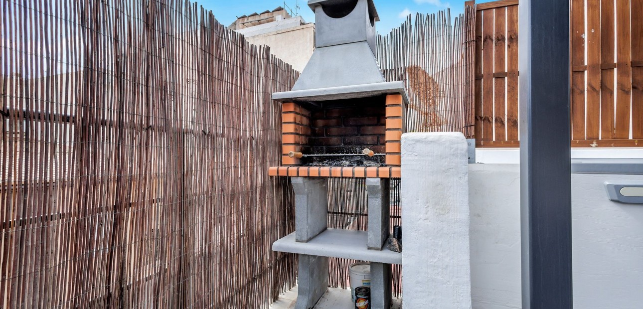 Venta - Apartamento / piso -
Torrevieja