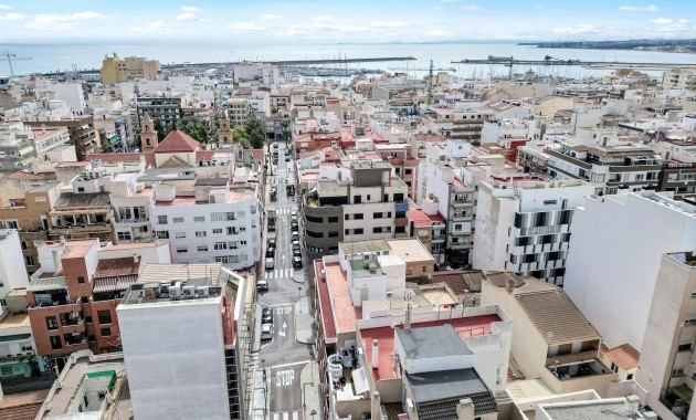 Venta - Apartamento / piso -
Torrevieja
