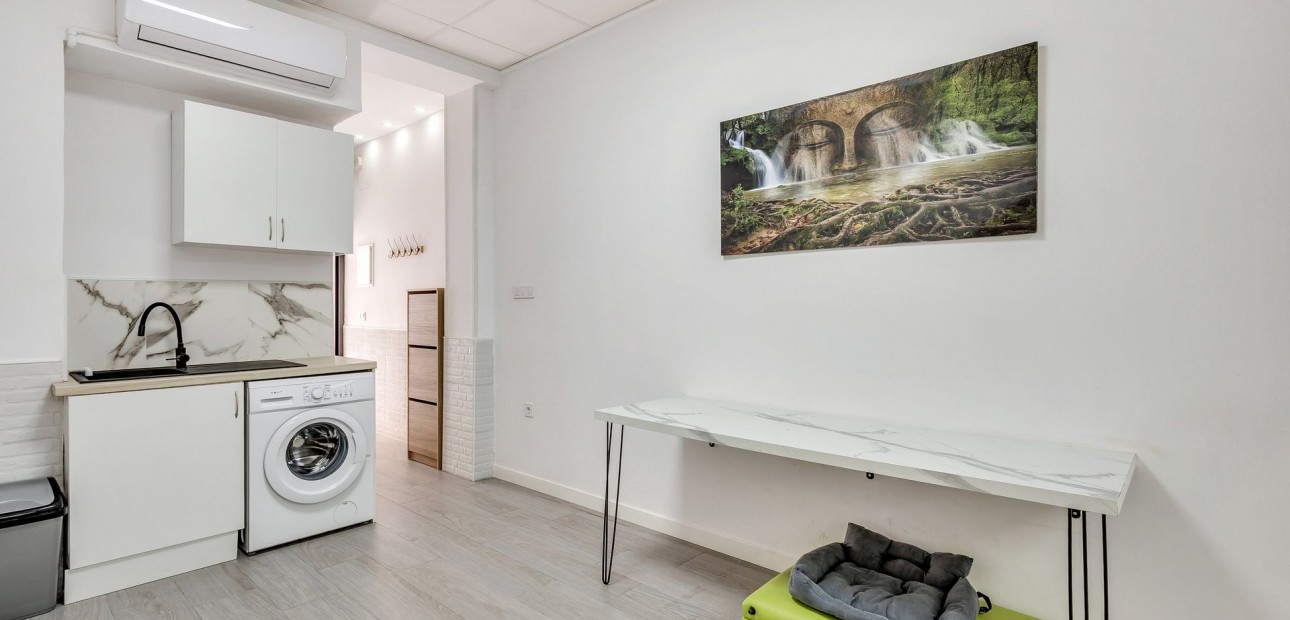 Venta - Apartamento / piso -
Torrevieja