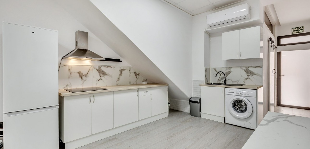 Venta - Apartamento / piso -
Torrevieja
