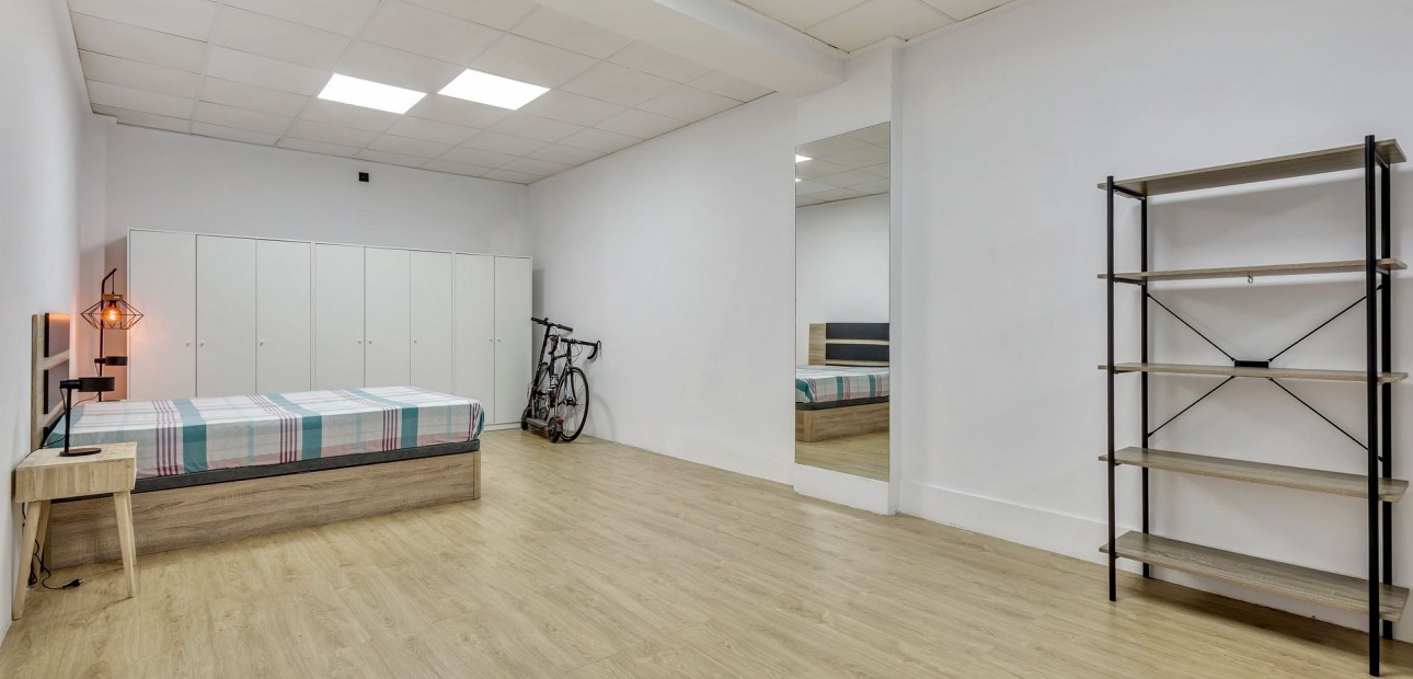 Venta - Apartamento / piso -
Torrevieja