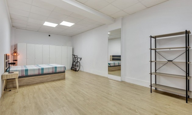 Venta - Apartamento / piso -
Torrevieja