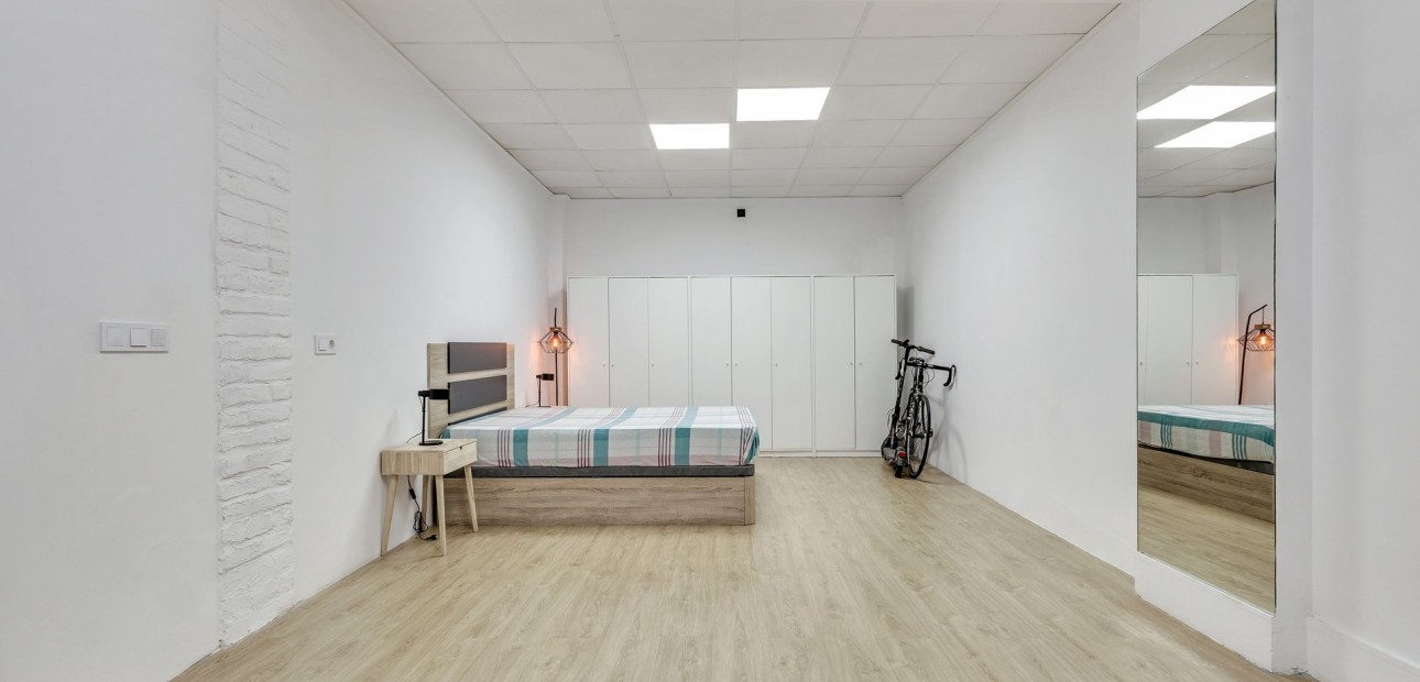 Venta - Apartamento / piso -
Torrevieja