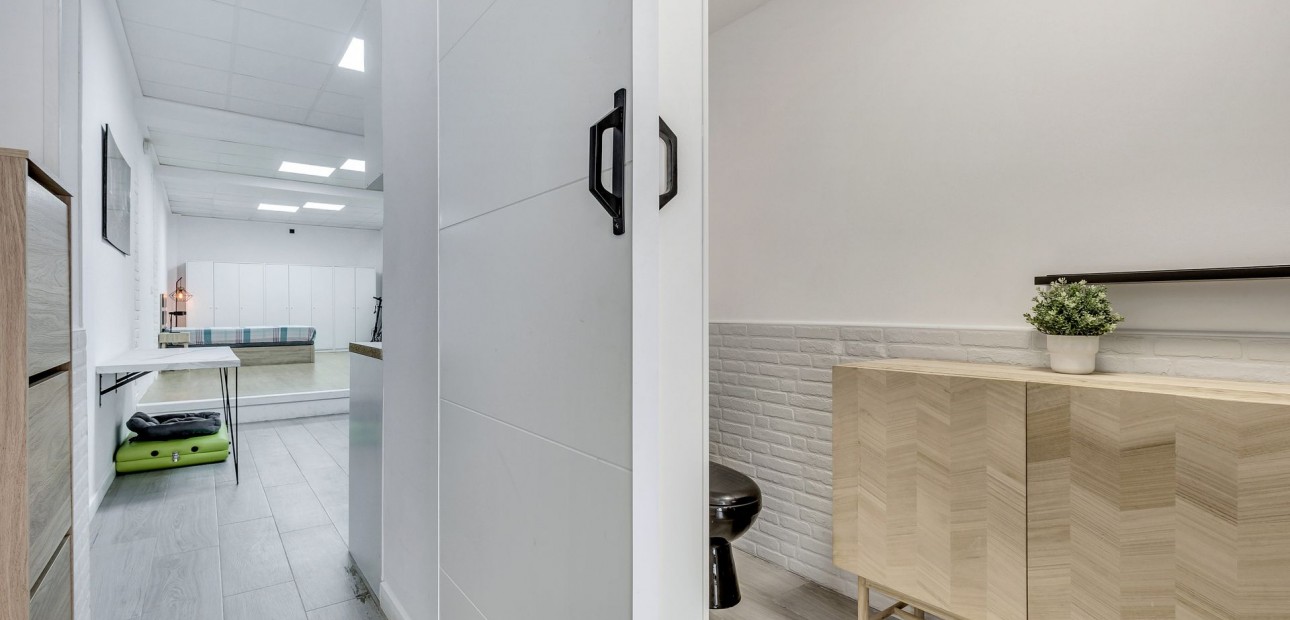Venta - Apartamento / piso -
Torrevieja