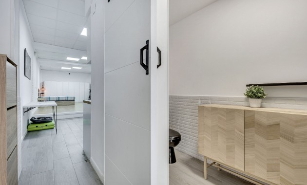 Venta - Apartamento / piso -
Torrevieja