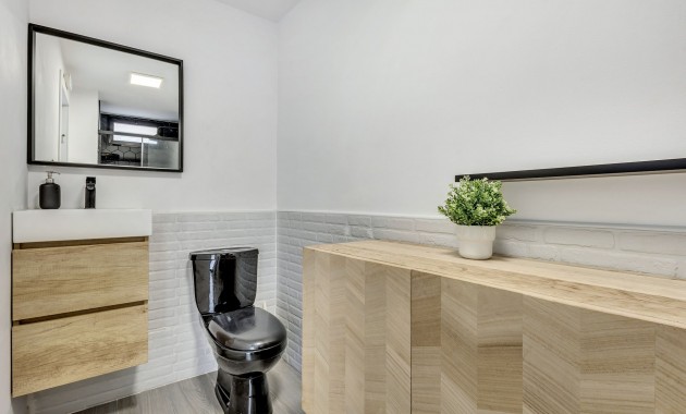 Venta - Apartamento / piso -
Torrevieja