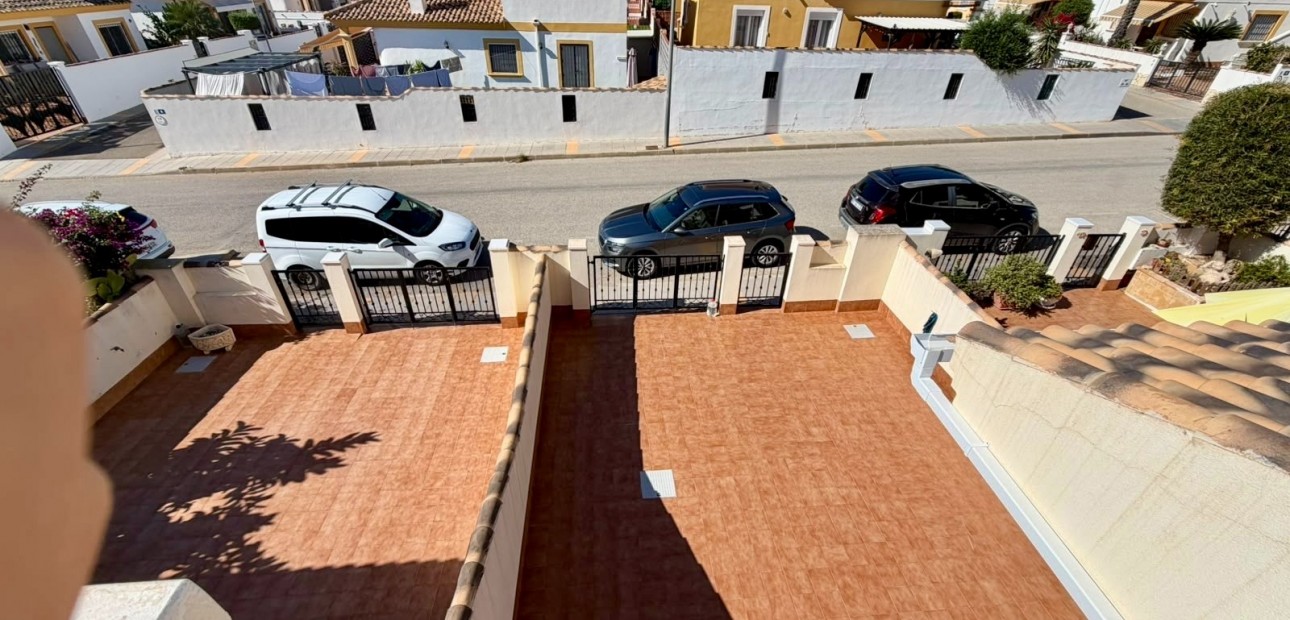 Sale - Townhouse -
Orihuela - Entre Naranjos Vistabella
