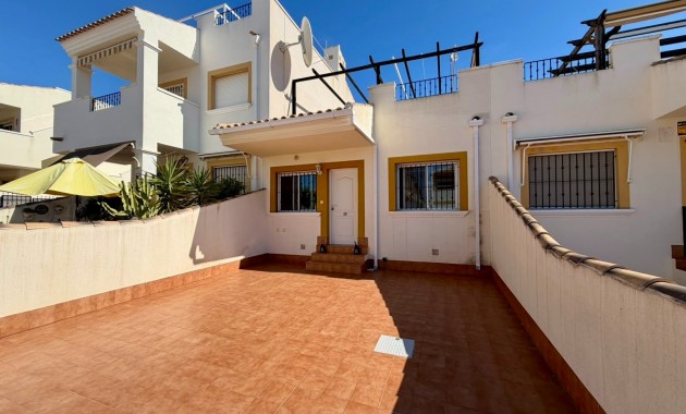 Sale - Townhouse -
Orihuela - Entre Naranjos Vistabella