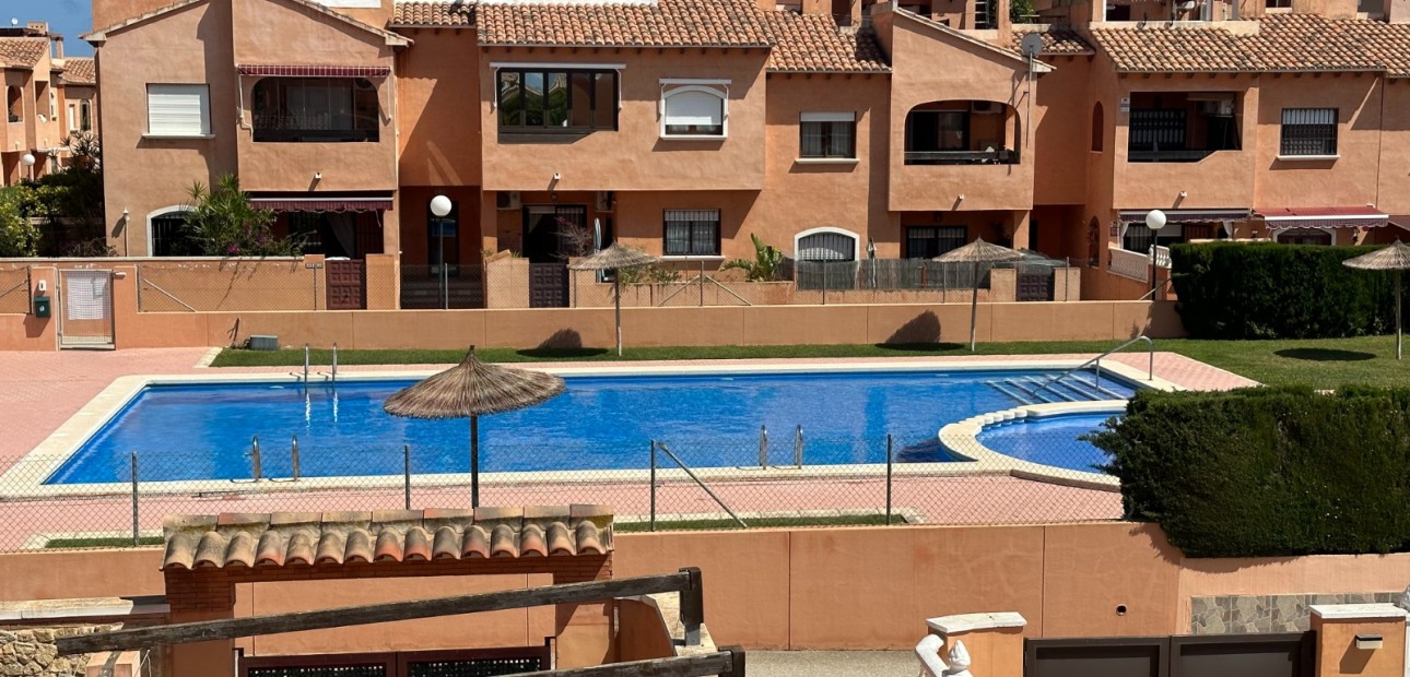 Sale - Apartment / flat -
Torrevieja - Aguas Nuevas