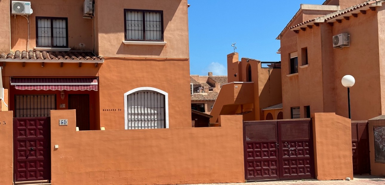 Sale - Apartment / flat -
Torrevieja - Aguas Nuevas