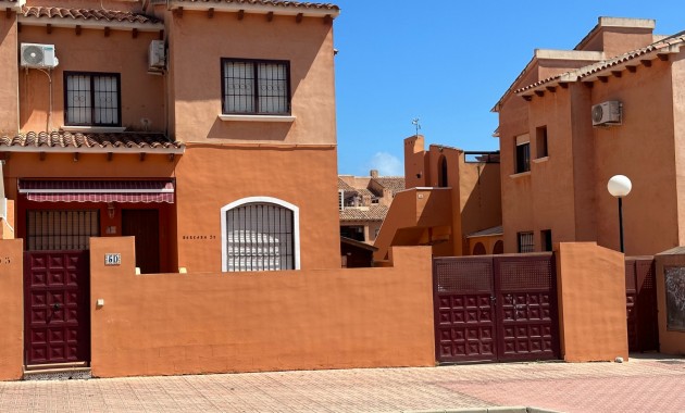 Sale - Apartment / flat -
Torrevieja - Aguas Nuevas