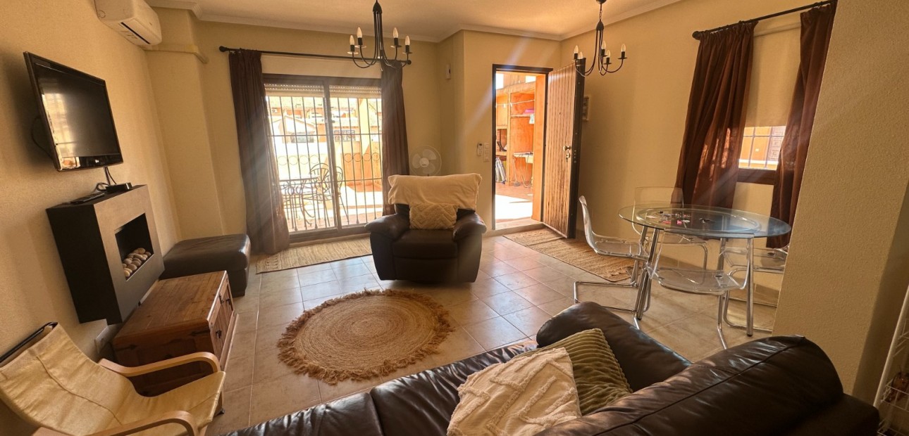 Sale - Apartment / flat -
Torrevieja - Aguas Nuevas
