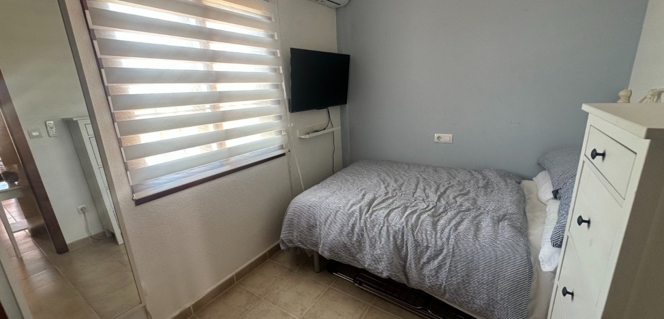 Sale - Apartment / flat -
Torrevieja - Aguas Nuevas
